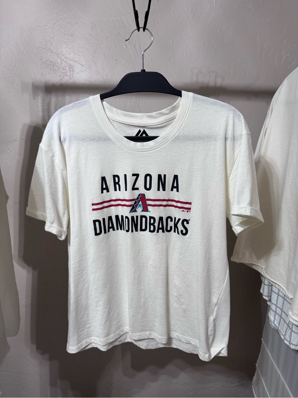 NWOT Majestic White Arizona Graphic Crew Tee, Crop Length